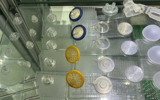 ontkruiskap cosmetica verpakking kunststof onderdelen injectie vorm 3D ontwerp bedrijf vorm aanpassen gereedschap DFM fabrikant
